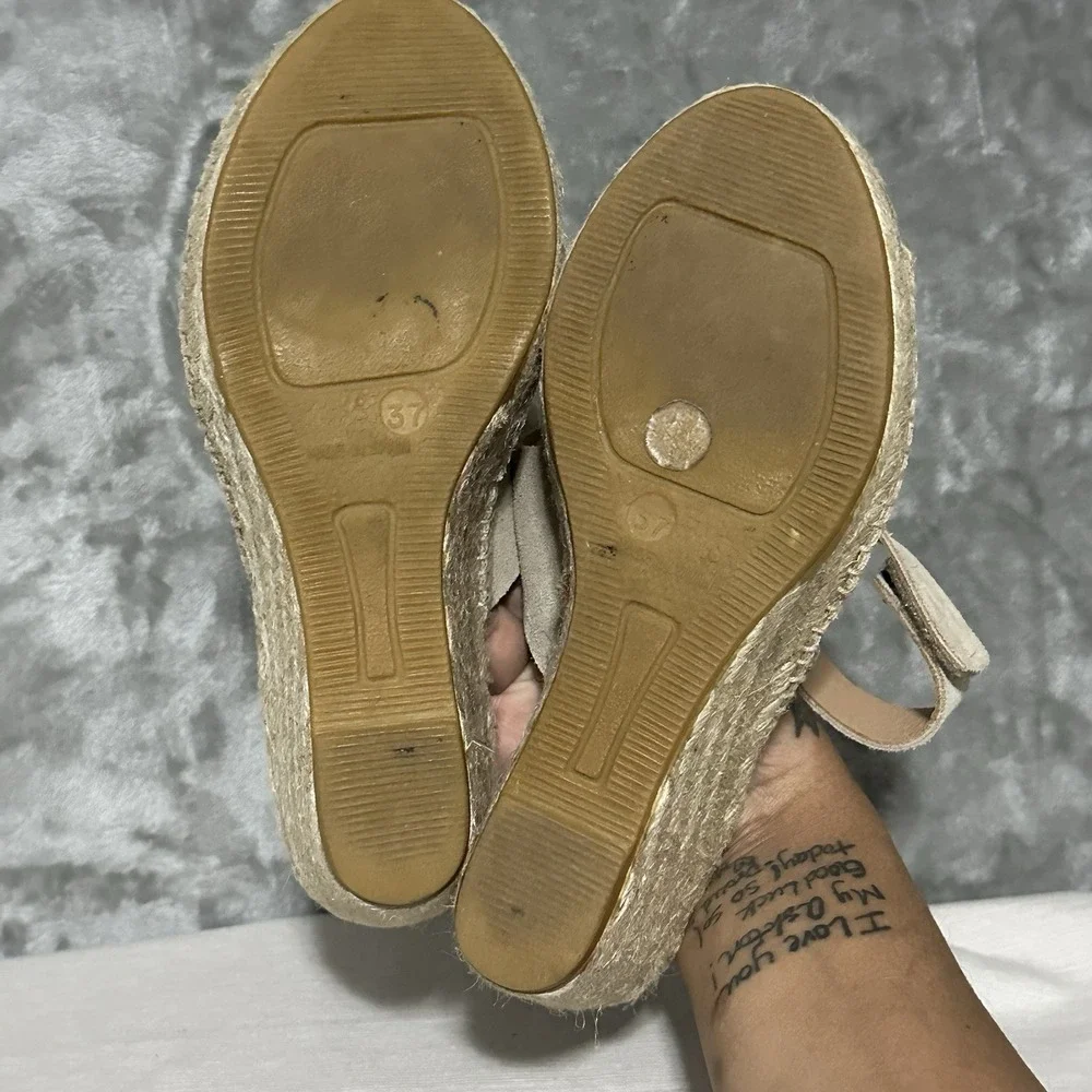 Bettye Muller Strappy Leather Espadrille Wedge Sandals Womens 7/37 Beige Coastal